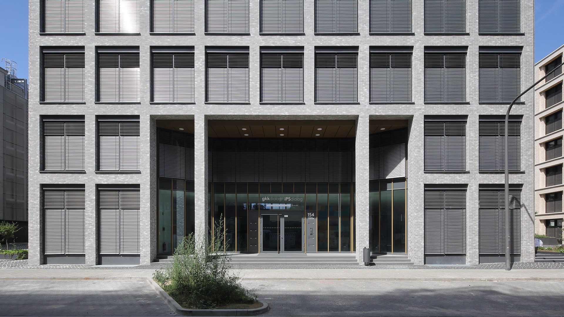 Stroeher Klinkerriemchen Kontur Grau Engobiert Referenzen Gkk Dialog Frankfurt 01