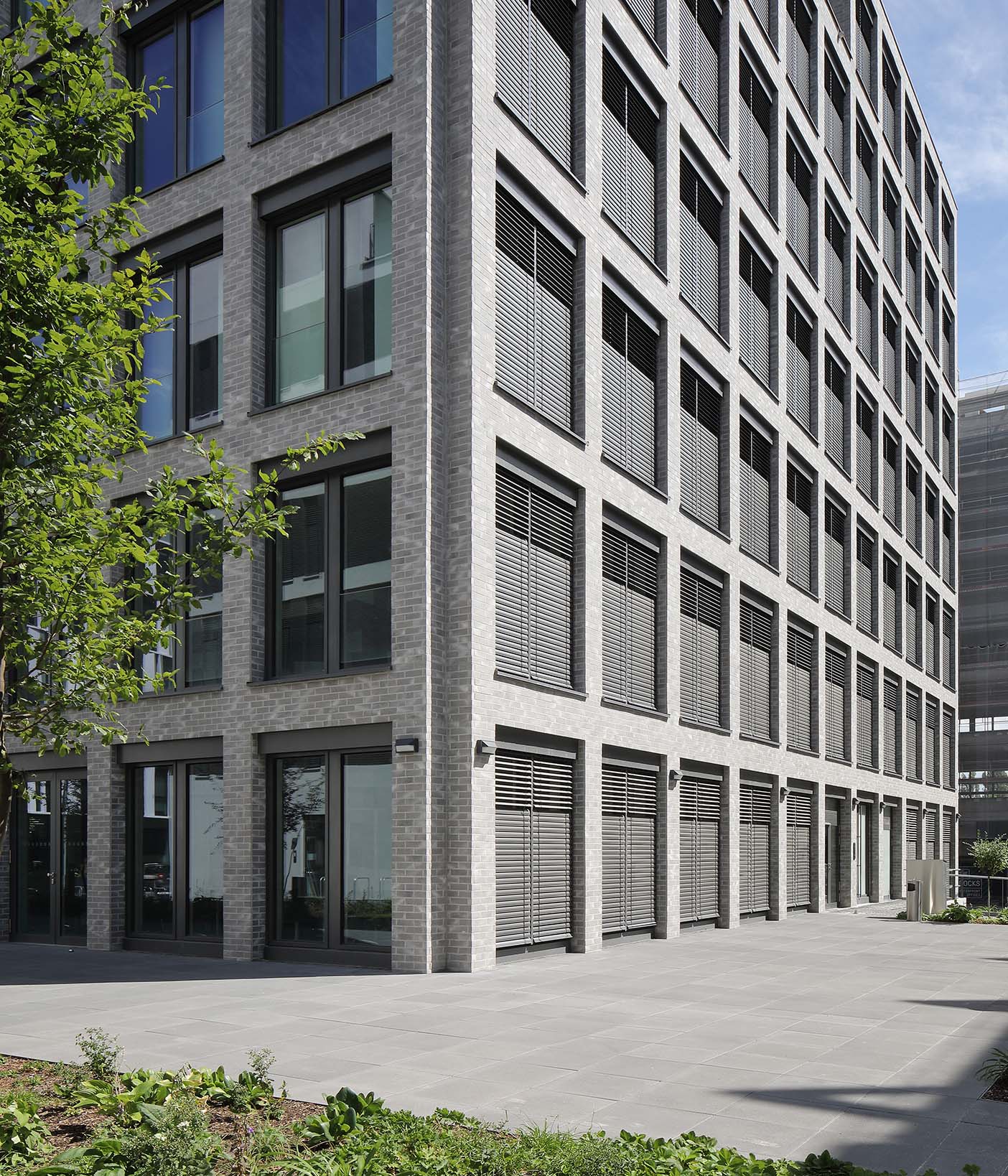 Stroeher Klinkerriemchen Kontur Grau Engobiert Referenzen Gkk Dialog Frankfurt 04