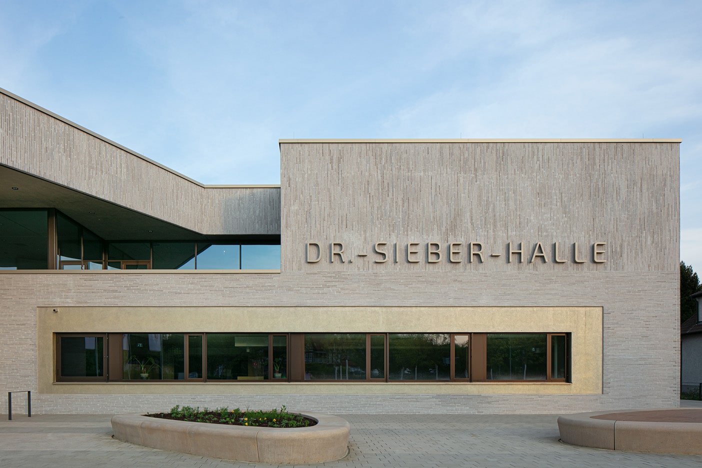 Stroeher Klinkerriemchen Riegel 50 Referenzen Stadthalle Sinsheim 05