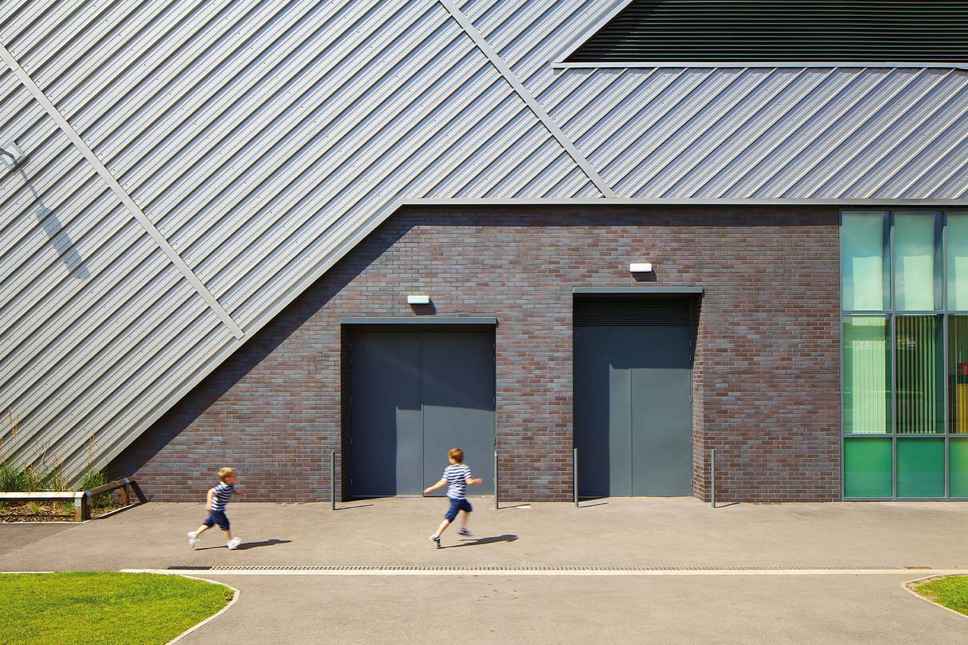 Stroeher Klinkerriemchen Keravette Metallic Schwarz Referenzen Knowsley Leisure And Culture Park Liverpool England 03