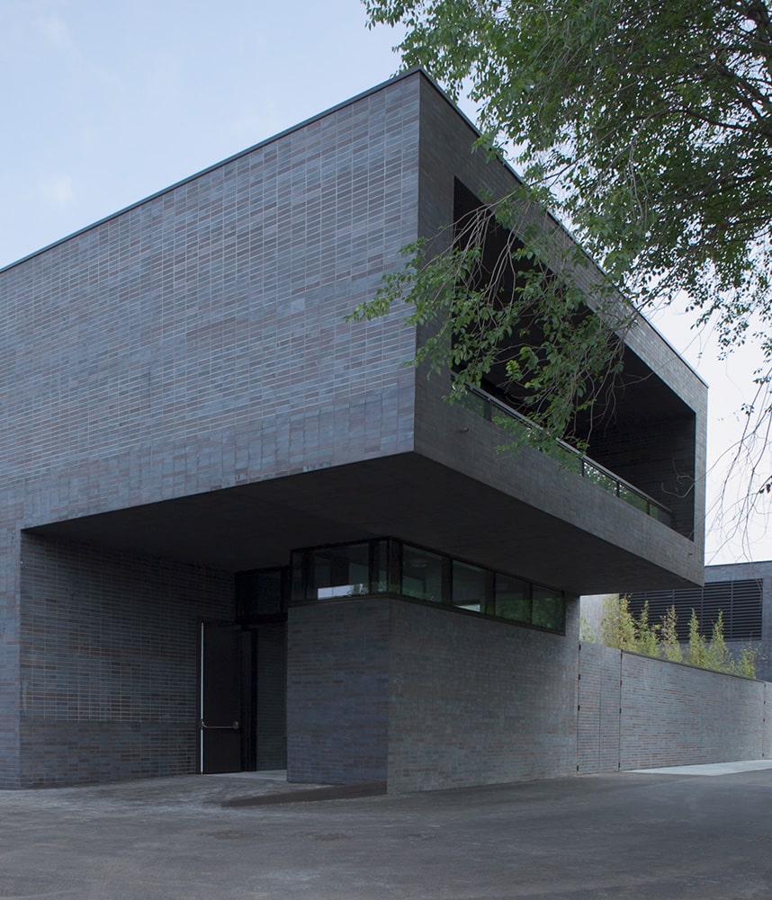 Stroeher Klinkerriemchen Keravette Metallic Schwarz Nf Referenzen Stadtbad Mompiano Brescia Italien 02