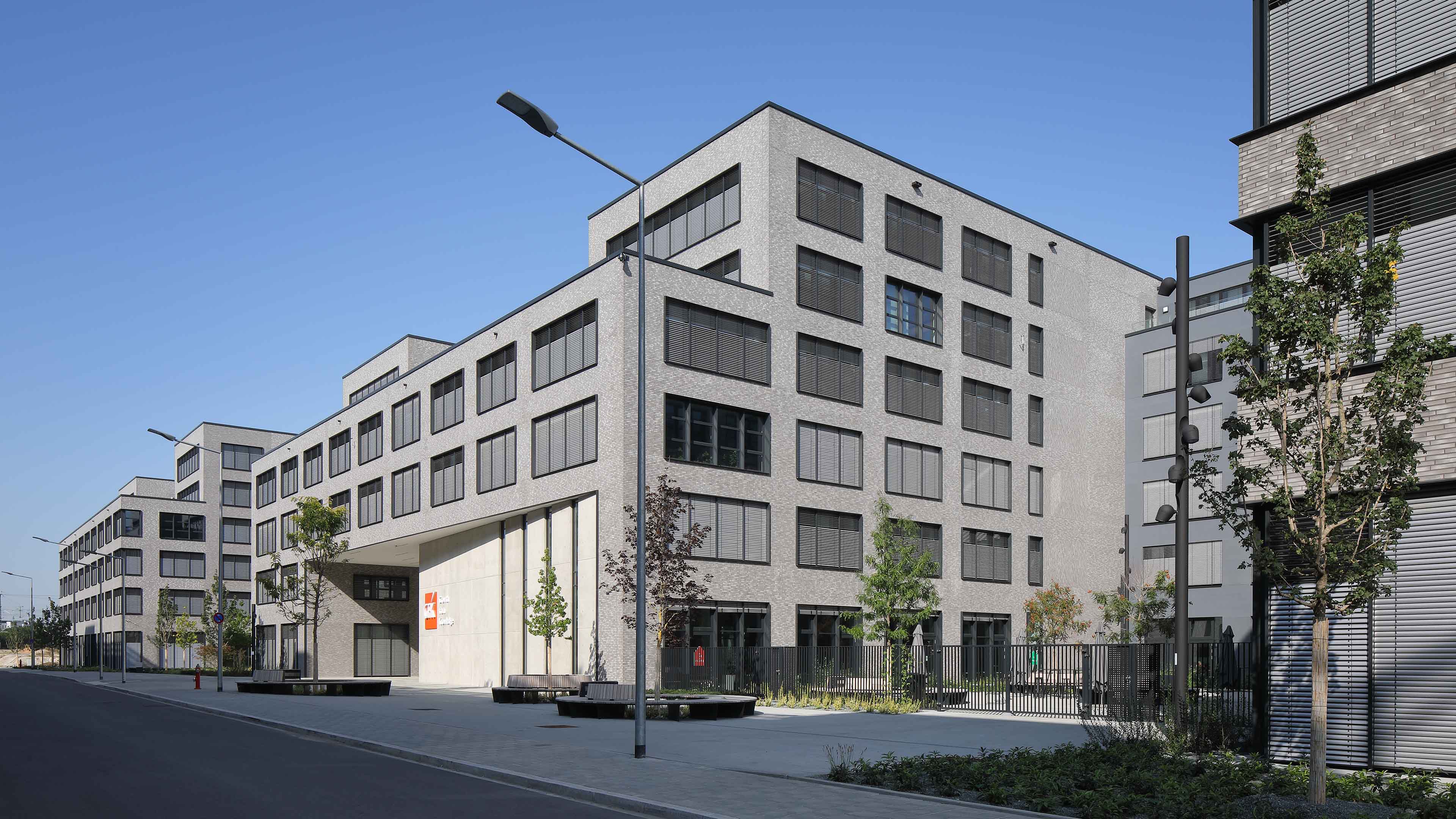 Stroeher Klinkerriemchen Kontur Grau Engobiert One Roof Nuernberg