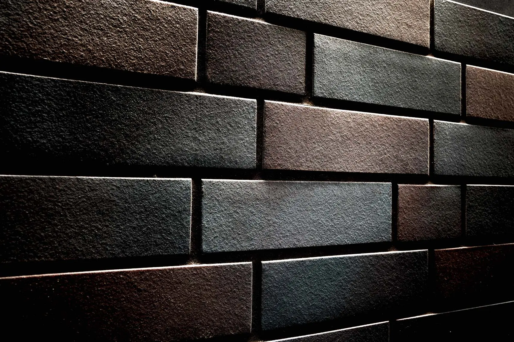 Stroeher Klinkerriemchen Keravette Metallic Schwarz Normalformat Nf