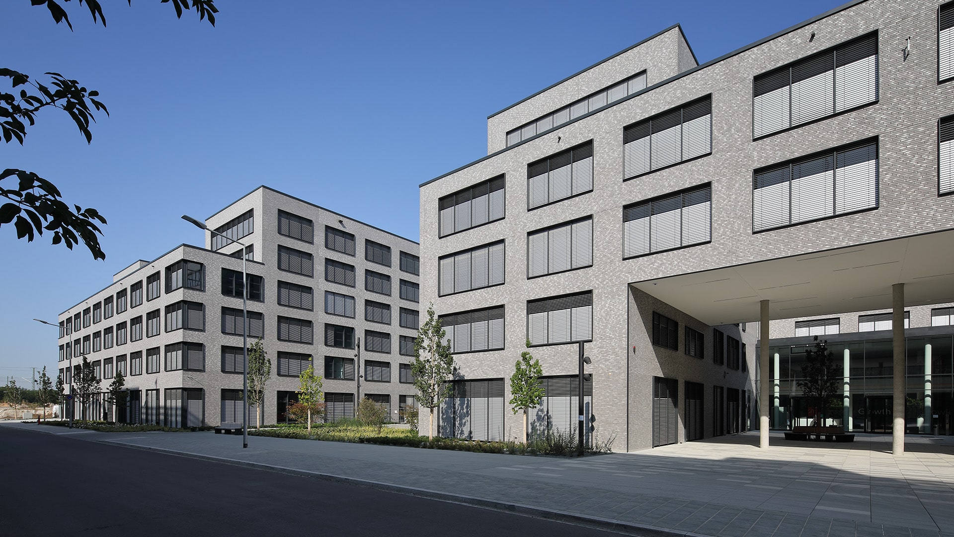 Stroeher Klinkerriemchen Kontur Referenzen One Roof Nuernberg 01