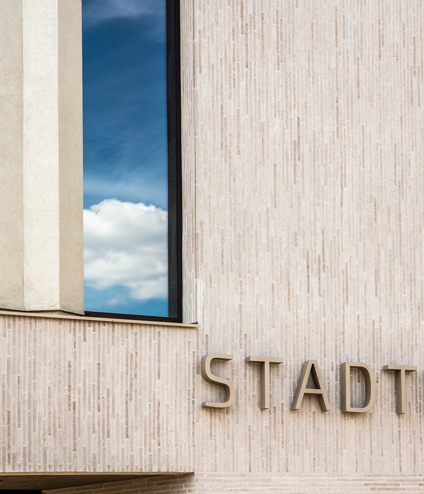 Stroeher Klinkerriemchen Riegel 50 Referenzen Stadthalle Sinsheim 03