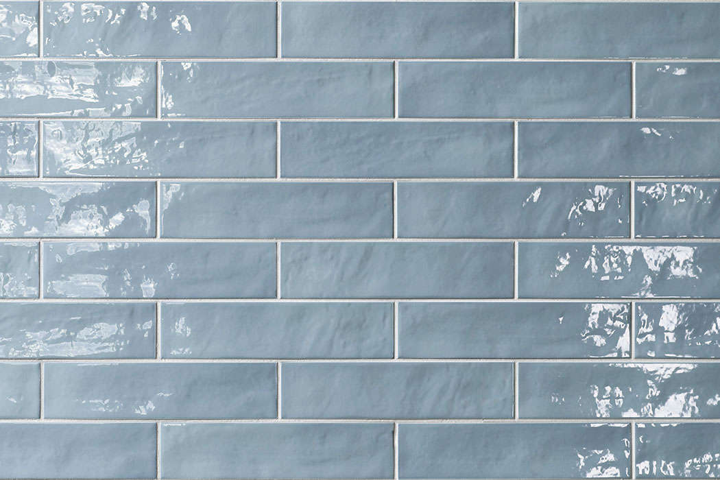 Feinsteinzeug Riemchen 246 x 60 mm ice blue glossy