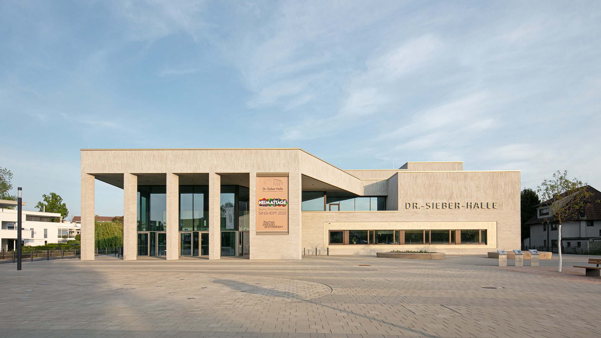 Stroeher Klinkerriemchen Riegel 50 Referenzen Stadthalle Sinsheim 01