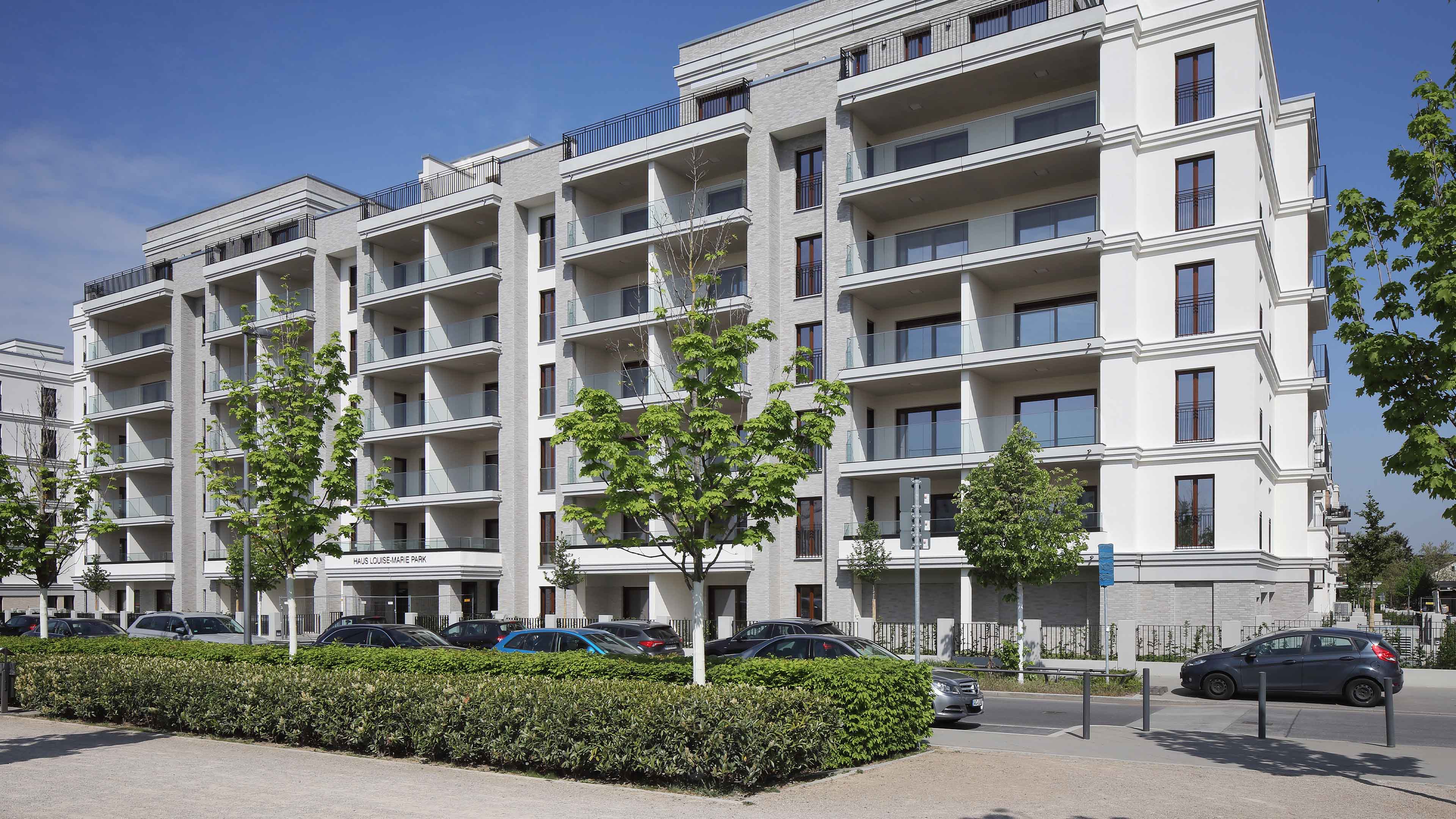 Stroeher Klinkerriemchen Zeitlos Kalkbrand Wohnanlage Parkend Frankfurt